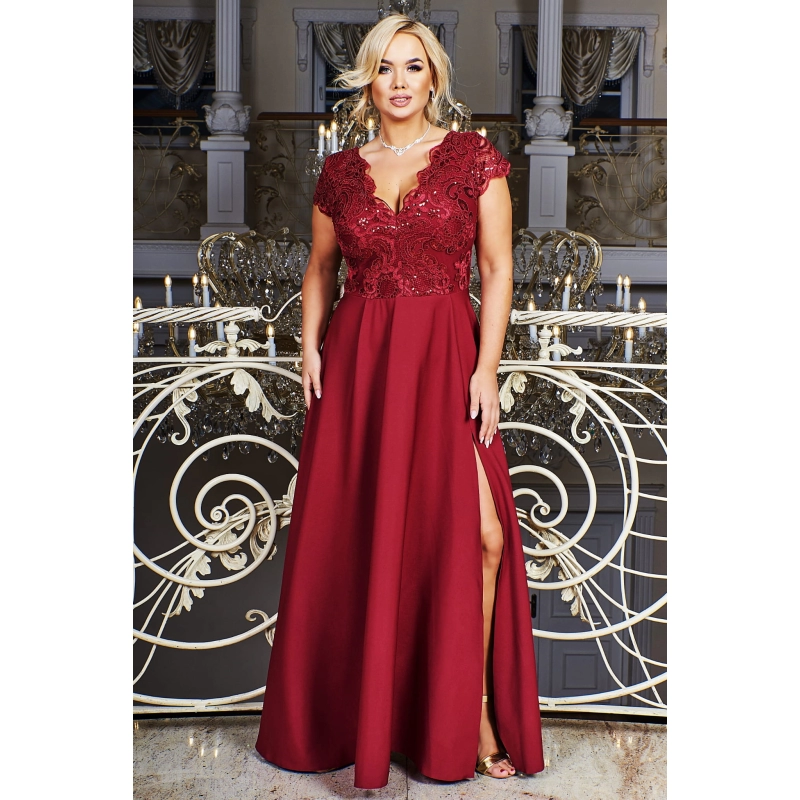 Rochie CRYSTAL lunga eleganta cu broderie, tesatura gabardina cu fanta discreta pe picior, marime 54, plus size, burgundy