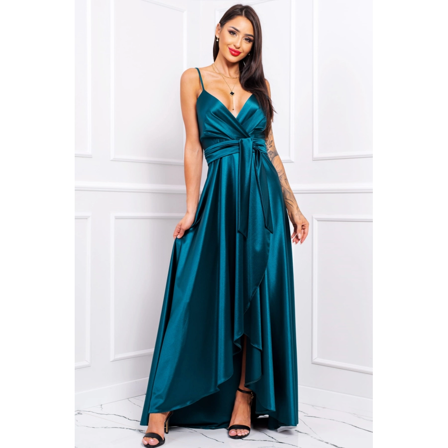 Rochie LIVIA lunga eleganta din satin, ce pune in valoare silueta si subliniaza talia, cu fanta pe picior, marime 38, verde